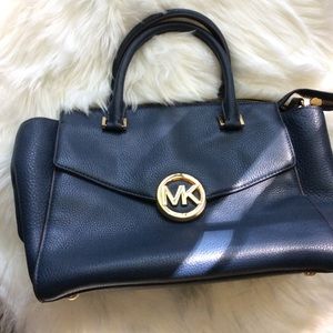 Michael Kors bag 💙
